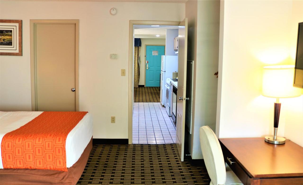 Howard Johnson By Wyndham Lake Front Park Kissimmee Buitenkant foto