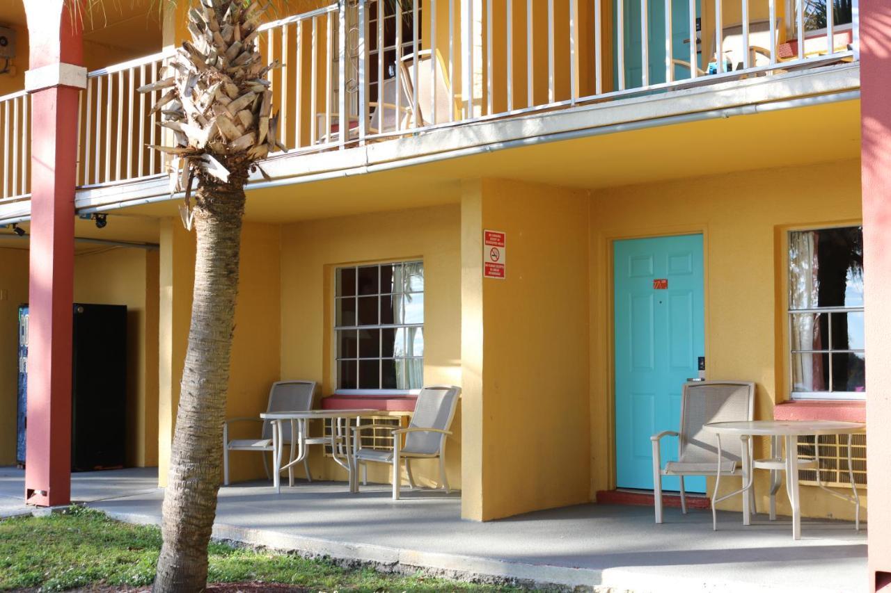 Howard Johnson By Wyndham Lake Front Park Kissimmee Buitenkant foto