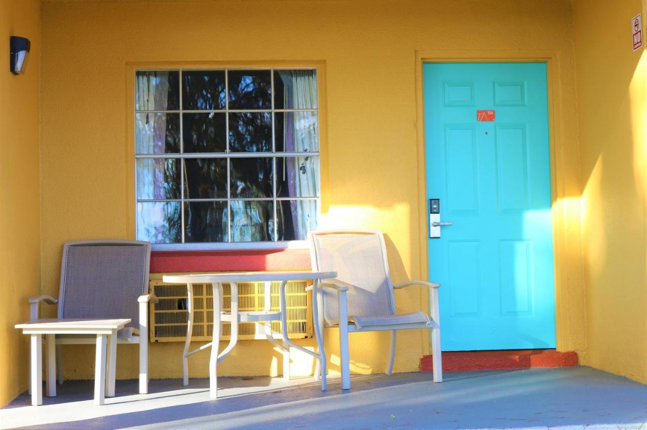 Howard Johnson By Wyndham Lake Front Park Kissimmee Buitenkant foto