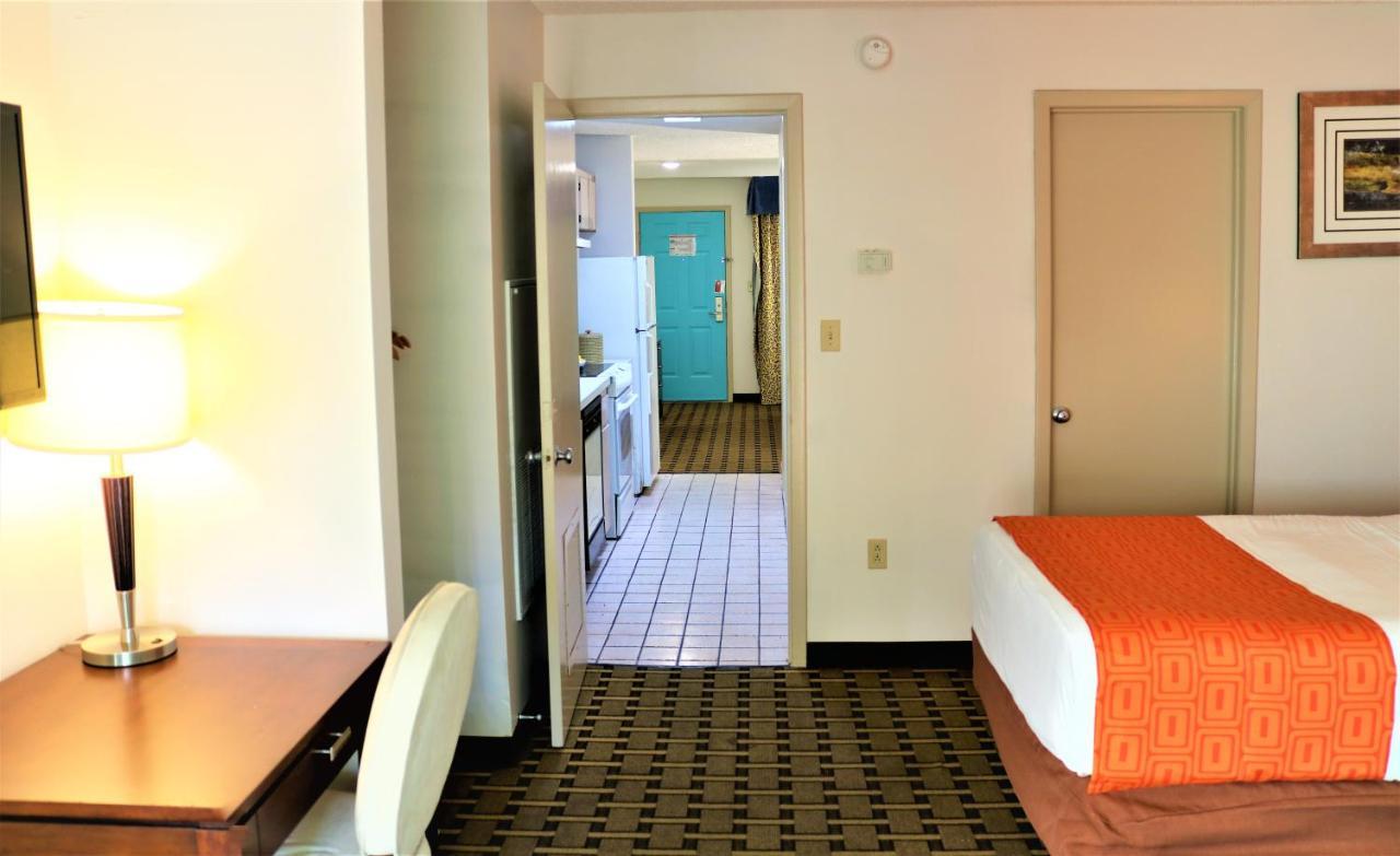 Howard Johnson By Wyndham Lake Front Park Kissimmee Buitenkant foto