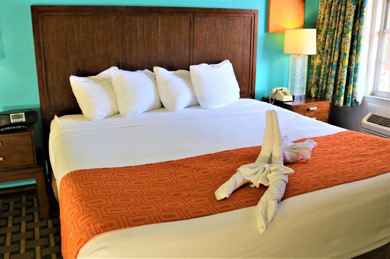 Howard Johnson By Wyndham Lake Front Park Kissimmee Buitenkant foto