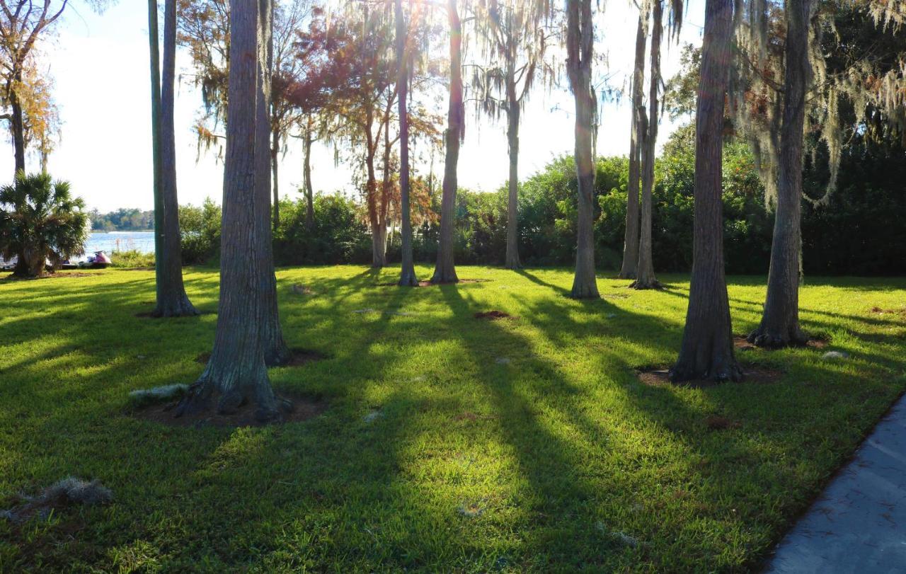 Howard Johnson By Wyndham Lake Front Park Kissimmee Buitenkant foto
