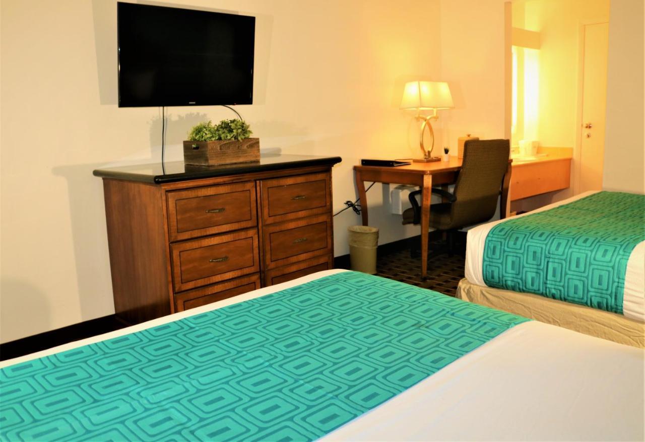 Howard Johnson By Wyndham Lake Front Park Kissimmee Buitenkant foto