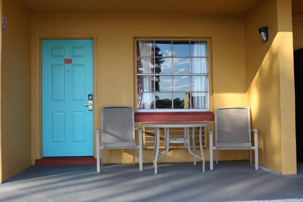 Howard Johnson By Wyndham Lake Front Park Kissimmee Buitenkant foto