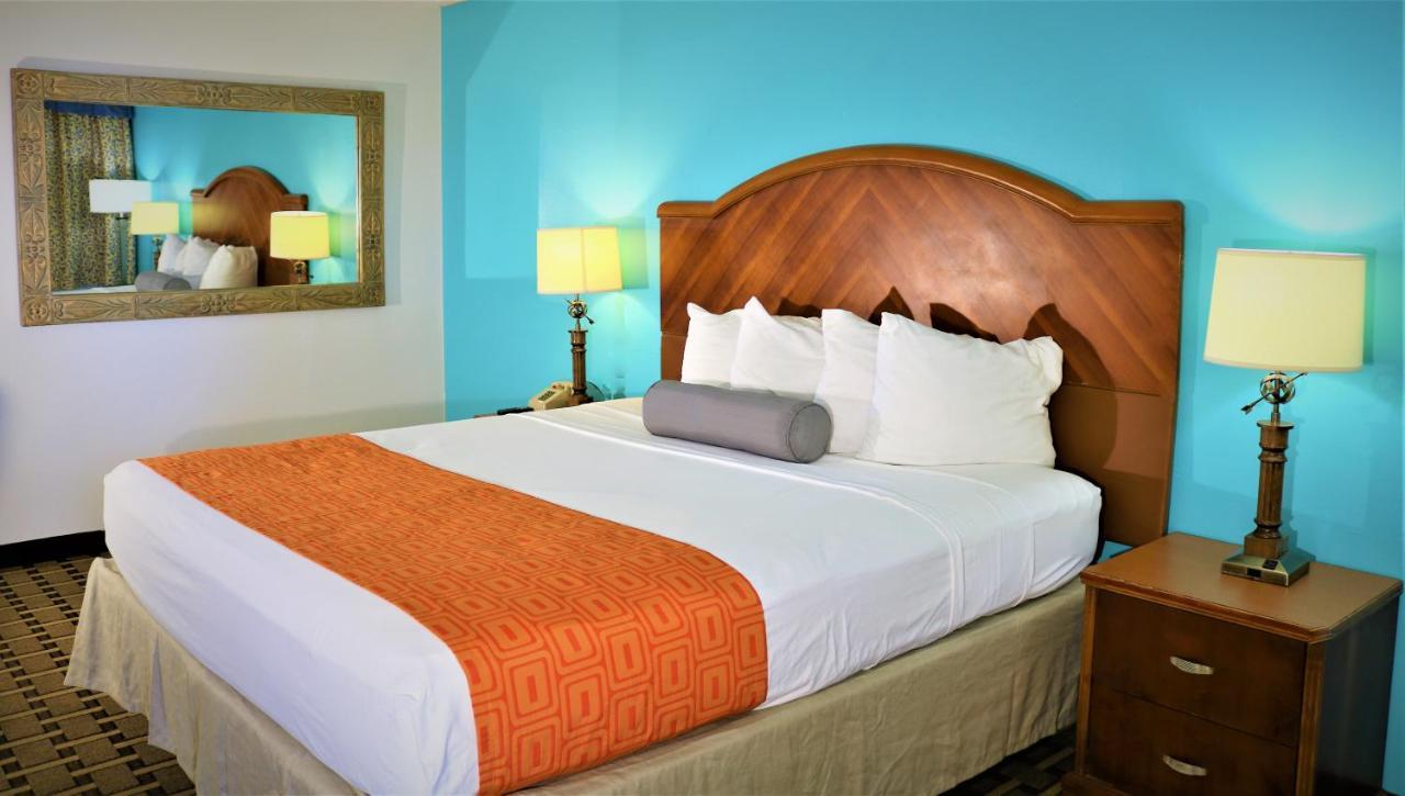 Howard Johnson By Wyndham Lake Front Park Kissimmee Buitenkant foto